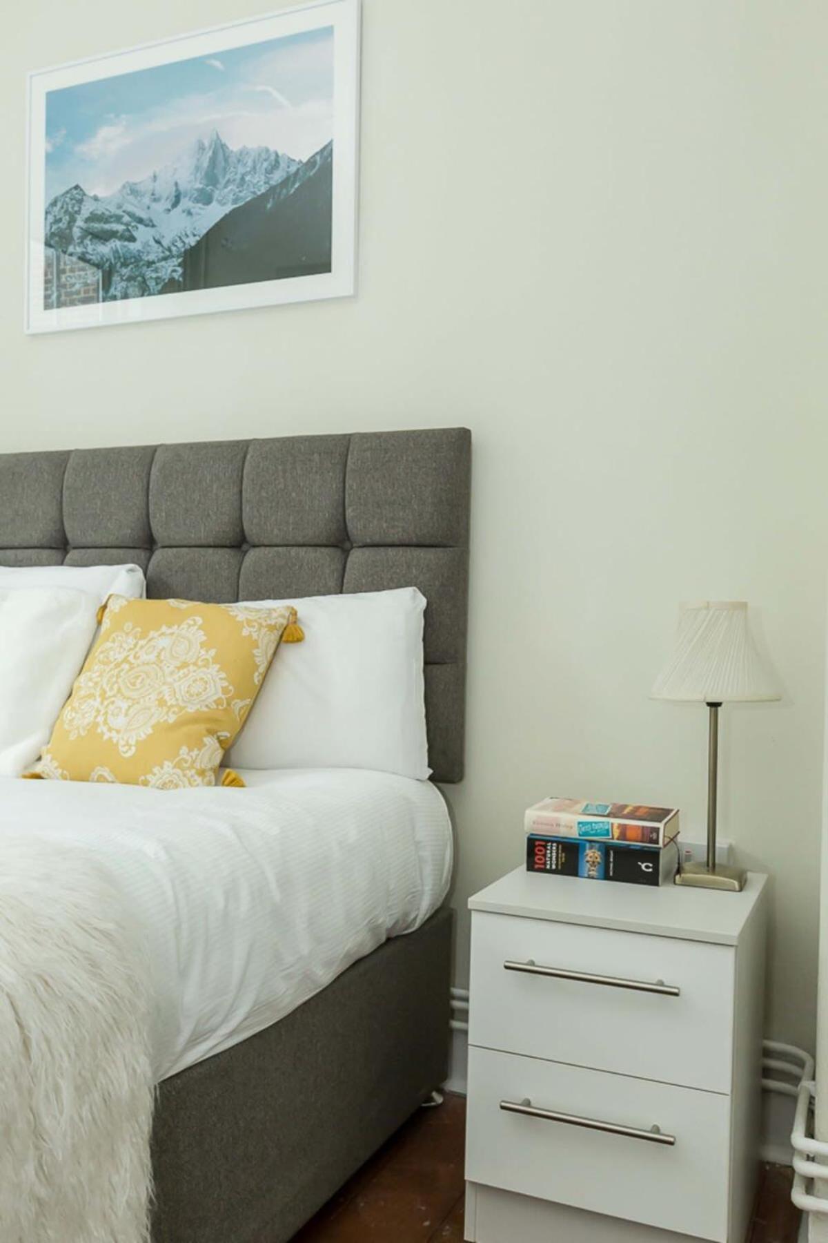 Convenient 2 Bedroom Apartment In Waterloo لندن المظهر الخارجي الصورة